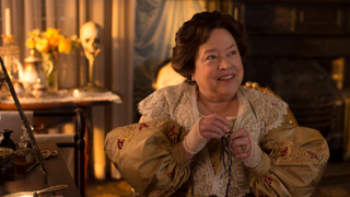 Kathy Bates to play a bad mom in <i>Bad Santa 2</i>